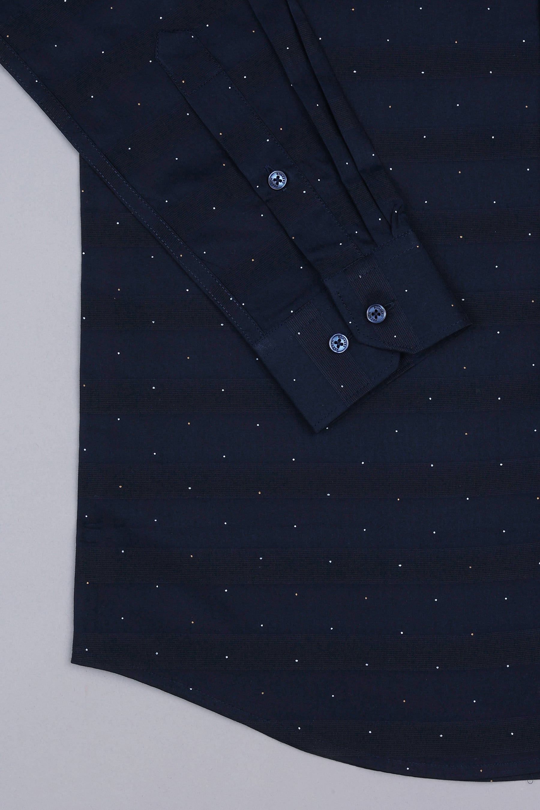 Yankees blue with dot printed awning stripe shirt