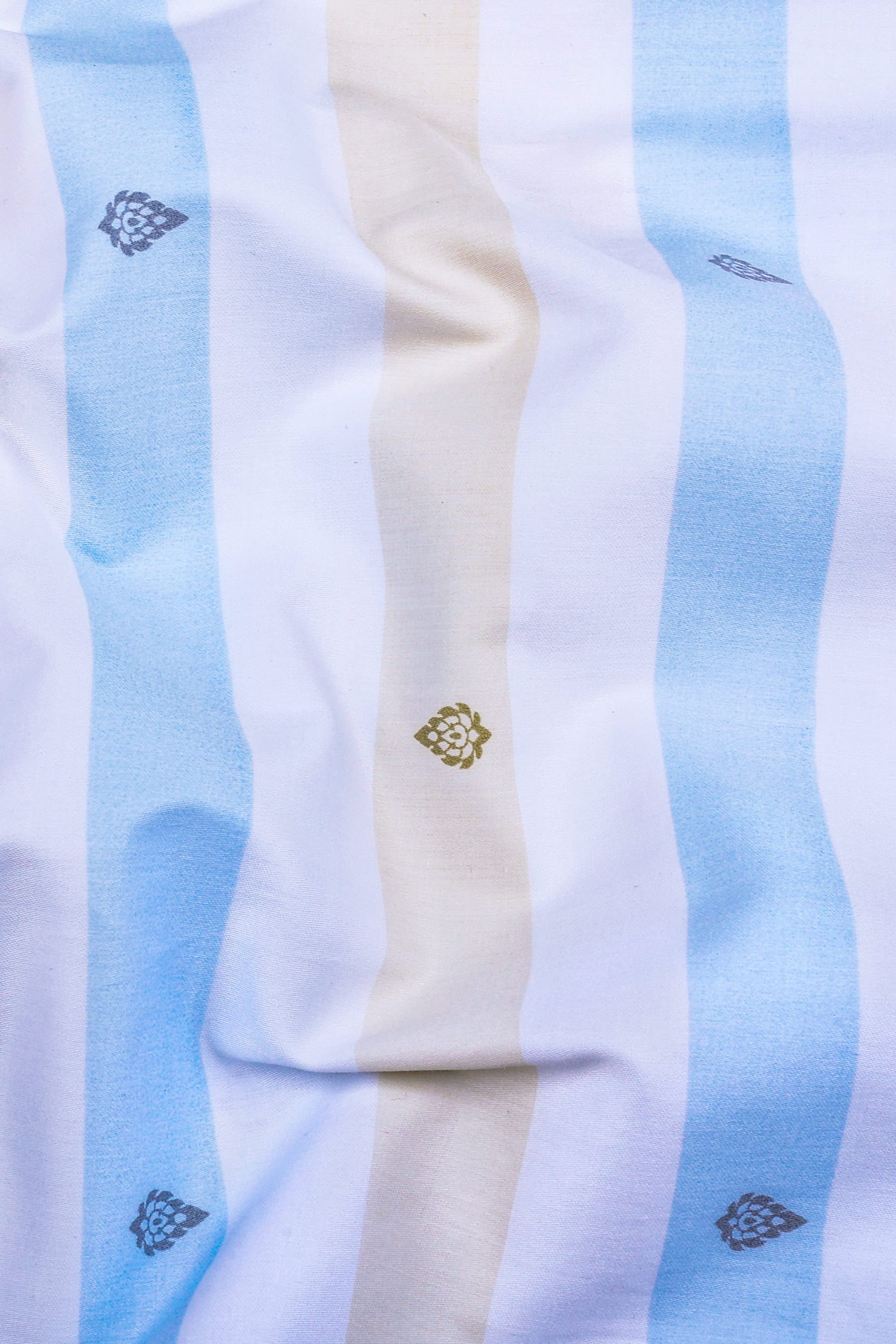 White with sky blue weft stripe cotton shirt